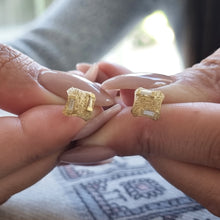 Load image into Gallery viewer, Minimalist Stud Gold Baguette Diamond Earrings