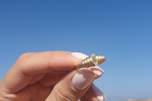 Load image into Gallery viewer, Ethical 18k Gold Conflict-Free Diamond Ring