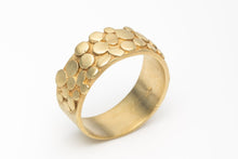 Load image into Gallery viewer, Alternative 14k Unique Wedding Band