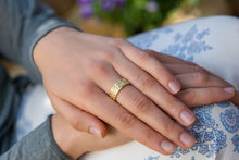Load image into Gallery viewer, Alternative 14k Unique Wedding Band