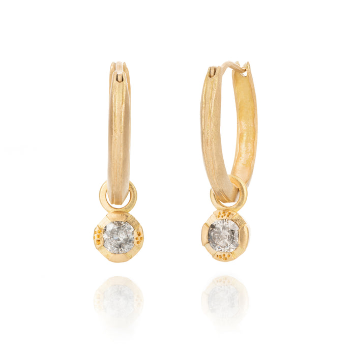 Hoop Earring Gold set with Salt and Pepper Diamonds