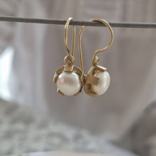 Load image into Gallery viewer, Baguette Diamond Drop Earrings