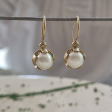 Load image into Gallery viewer, Baguette Diamond Drop Earrings