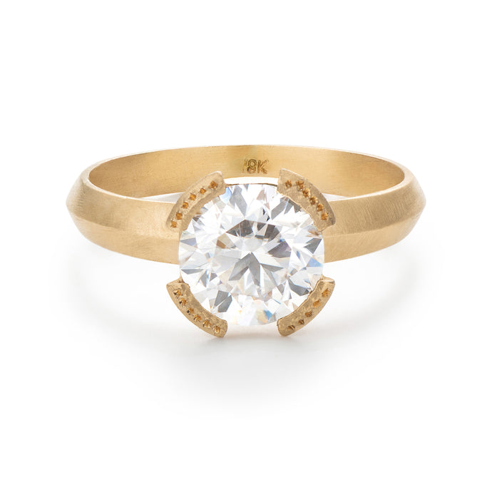 Dainty Solitaire Mossonite Ring 18k Gold