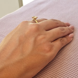 Dainty Solitaire Morganite Ring 18k Gold