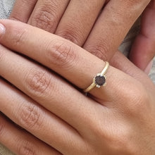 Load image into Gallery viewer, Spinel Solitaire Ring in 14K Gold – Minimalist Fine Jewelry with Textured Claw Setting