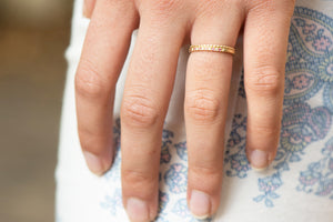18k Gold Unique Wedding Ring Unisex