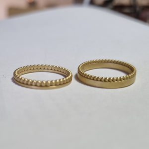 18k Gold Unique Wedding Ring Unisex