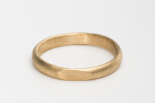 Load image into Gallery viewer, 14k Wedding Band