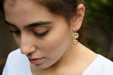 Load image into Gallery viewer, Sapphires dangle  Earrings 18k gold
