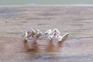 18k Gold Earrings set with Rectangle lilac Sapphire & Champagne diamond