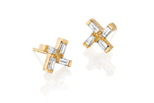 Load image into Gallery viewer, 18k Gold Earrings set with Rectangle Diamond