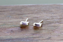 Load image into Gallery viewer, Stud earrings set with Rectangle purple Sapphire