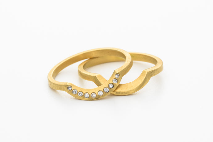 Curved wedding Rings Set 18k gold