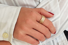 Load image into Gallery viewer, Unique 14k gold Diamonds Wedding Band