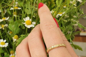 18k Yellow Gold Thin Delicate Wedding Band