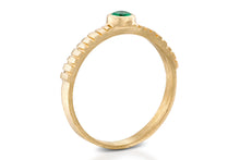 Load image into Gallery viewer, 18k gold Emerald Solitaire Engagement Ring