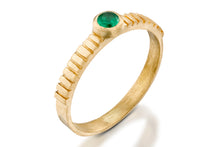Load image into Gallery viewer, 18k gold Emerald Solitaire Engagement Ring