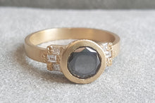 Load image into Gallery viewer, Round Diamond Ring with Black Diamond, Cluster Diamond Ring